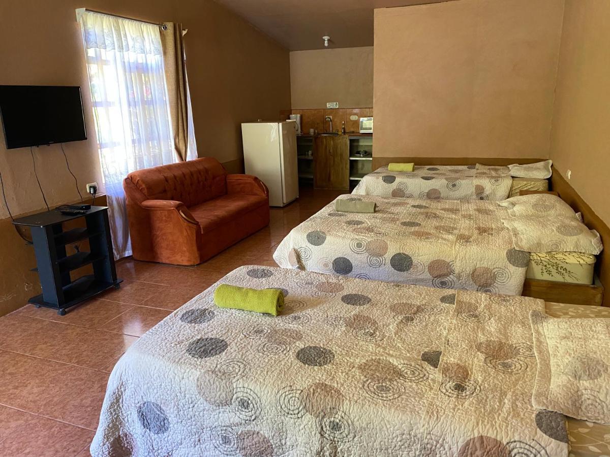 Hotel Uran Rivas Kültér fotó