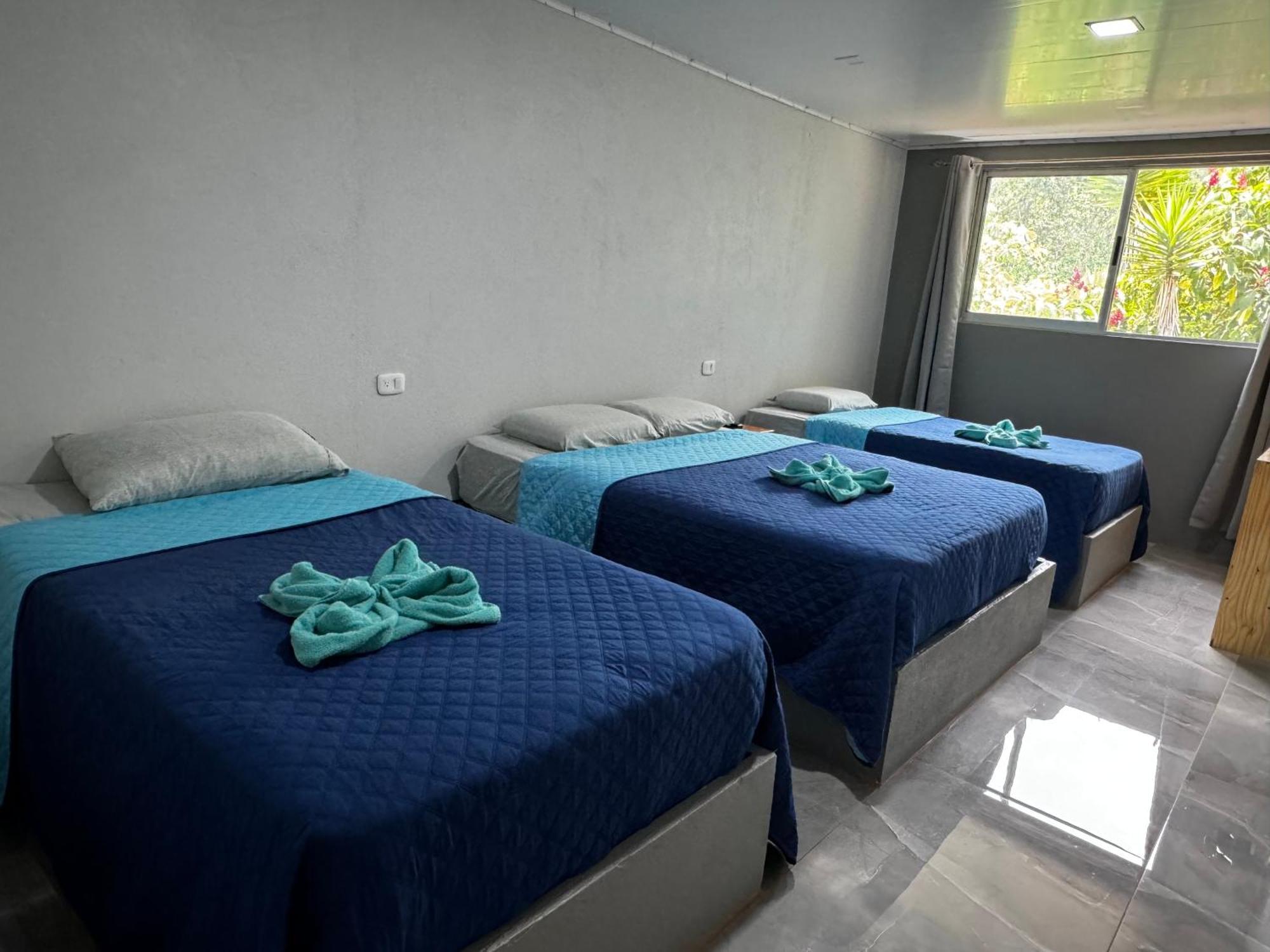 Hotel Uran Rivas Kültér fotó