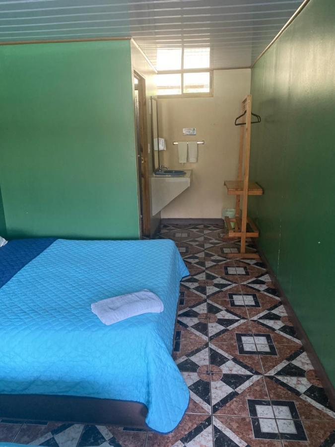 Hotel Uran Rivas Kültér fotó