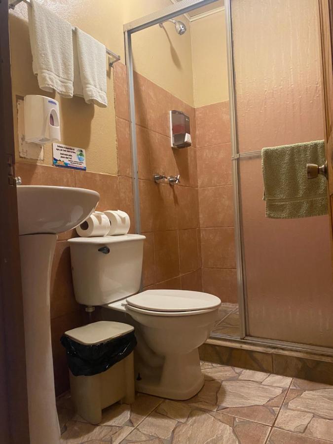 Hotel Uran Rivas Kültér fotó